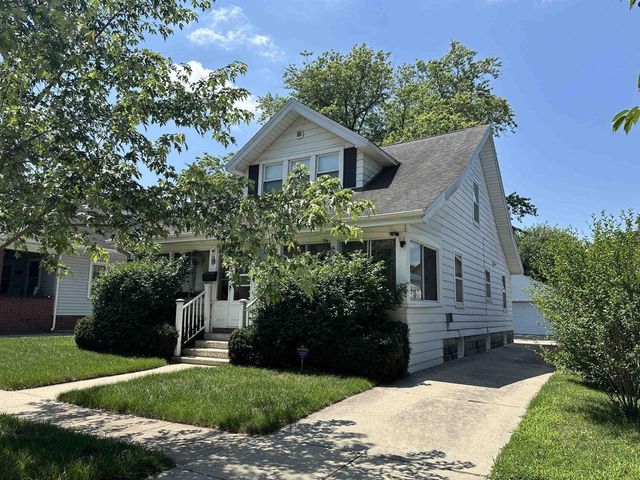 954 11th Street, Beloit, WI 53511