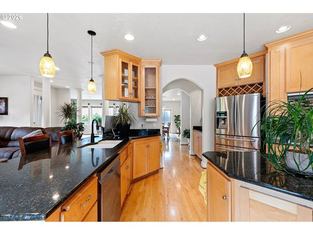 3147 TANNER PARK Dr, Eugene, OR 97405