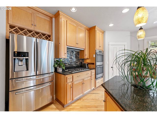 3147 TANNER PARK Dr, Eugene, OR 97405