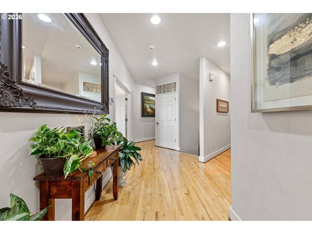 3147 TANNER PARK Dr, Eugene, OR 97405