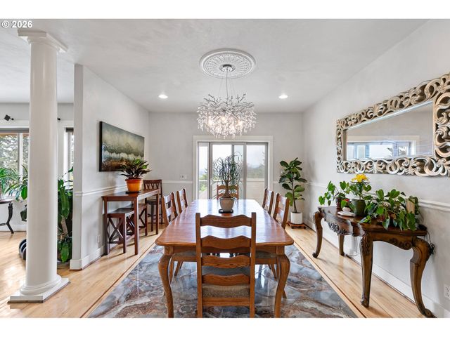 3147 TANNER PARK Dr, Eugene, OR 97405