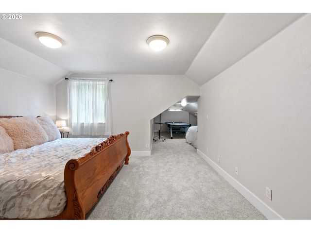 3147 TANNER PARK Dr, Eugene, OR 97405