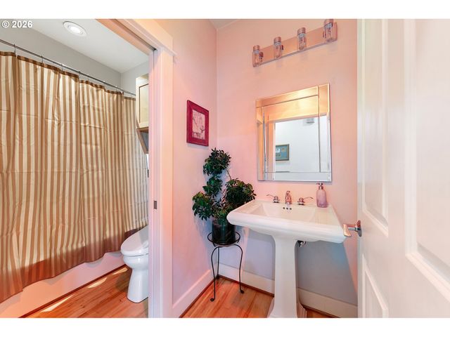 3147 TANNER PARK Dr, Eugene, OR 97405