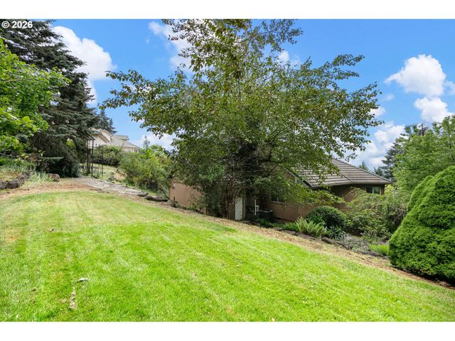 3147 TANNER PARK Dr, Eugene, OR 97405