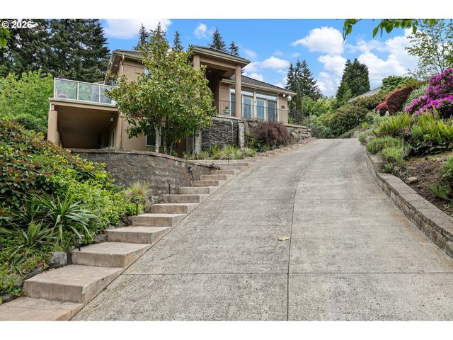 3147 TANNER PARK Dr, Eugene, OR 97405