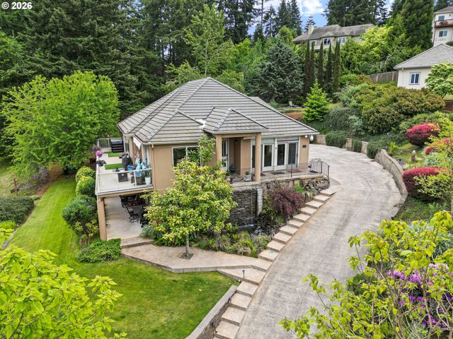 3147 TANNER PARK Dr, Eugene, OR 97405