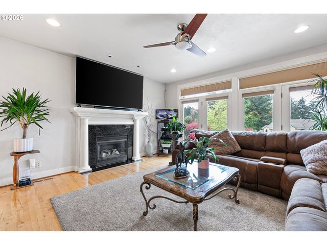 3147 TANNER PARK Dr, Eugene, OR 97405