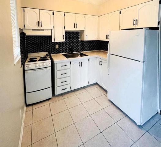 47 SE 13th Street 2, Dania Beach, FL 33004