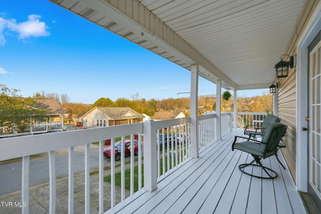 1022 Justus Drive, Johnson City, TN 37604