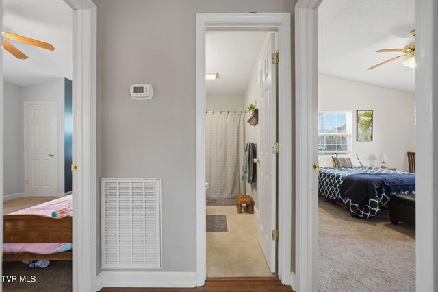 1022 Justus Drive, Johnson City, TN 37604