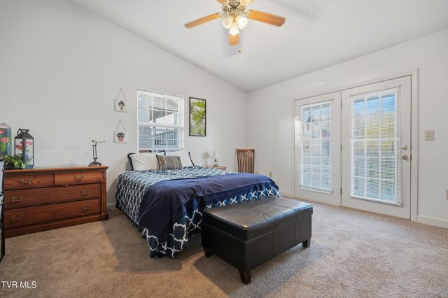 1022 Justus Drive, Johnson City, TN 37604
