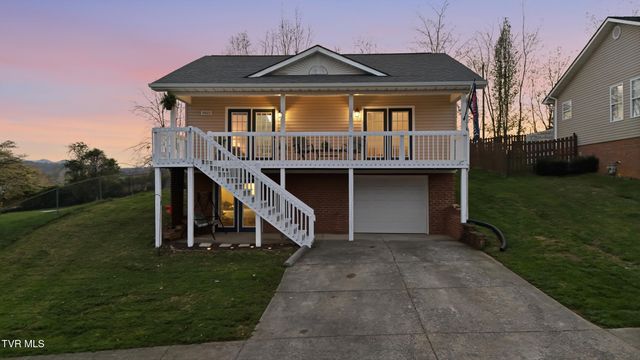 1022 Justus Drive, Johnson City, TN 37604