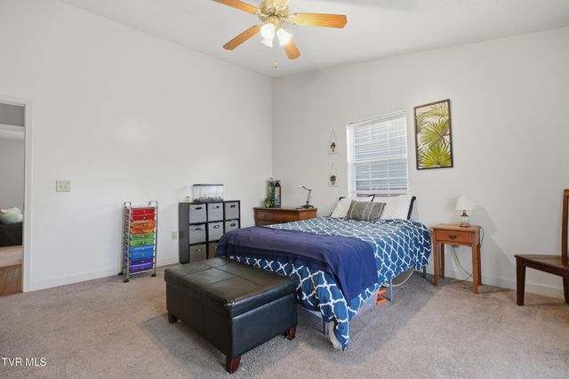 1022 Justus Drive, Johnson City, TN 37604