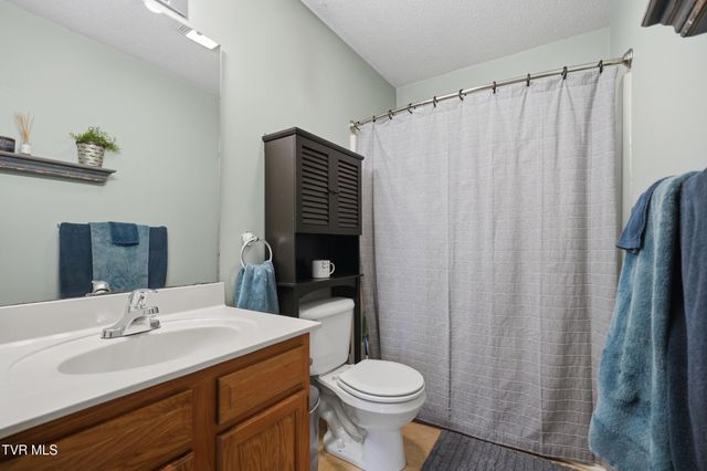 1022 Justus Drive, Johnson City, TN 37604