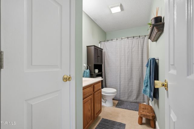 1022 Justus Drive, Johnson City, TN 37604