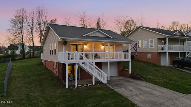1022 Justus Drive, Johnson City, TN 37604