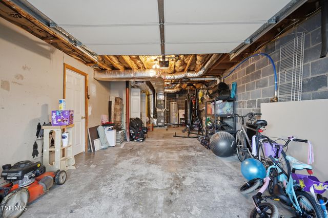 1022 Justus Drive, Johnson City, TN 37604