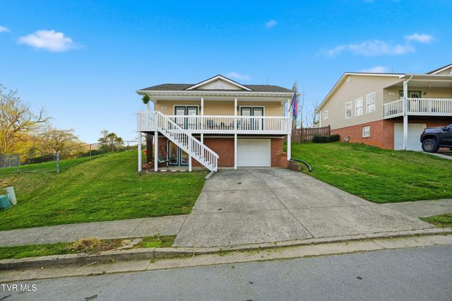 1022 Justus Drive, Johnson City, TN 37604