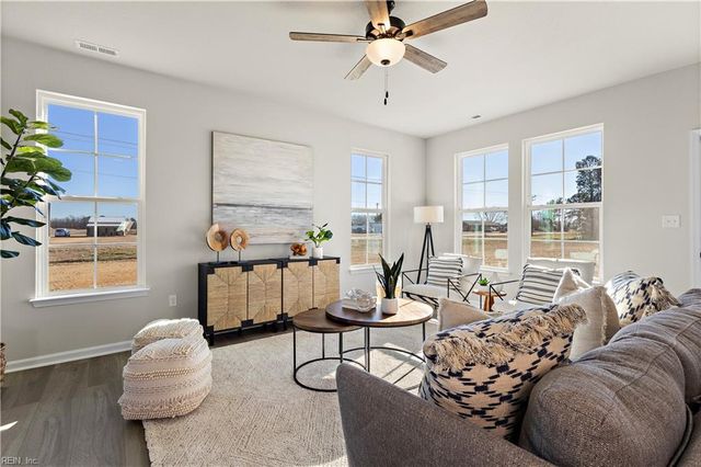 103 Peach LN, Elizabeth City, NC 27909