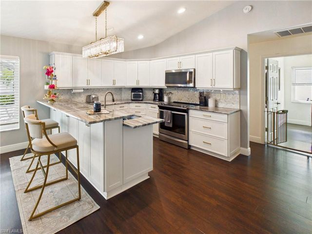 11791 Lakeshire CT, Fort Myers, FL 33913