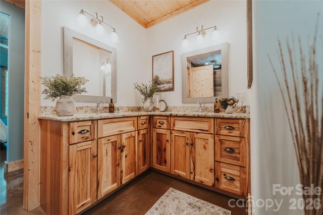 2620 Mathis Church Road, Catawba, NC 28609