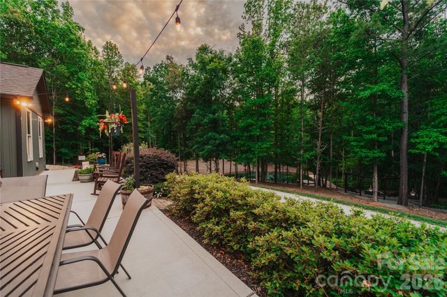 2620 Mathis Church Road, Catawba, NC 28609