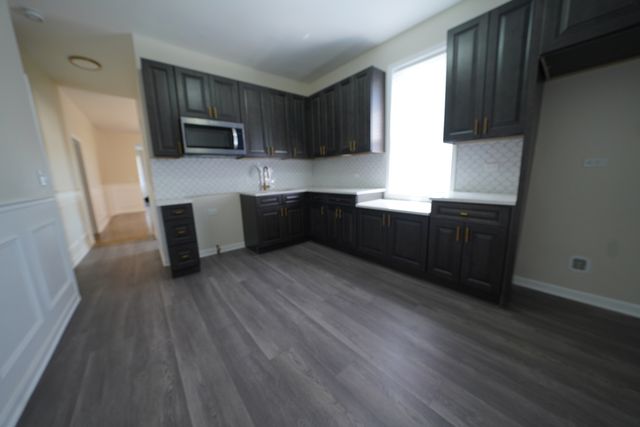 6940 S Bishop Street, Chicago, IL 60636