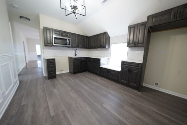 6940 S Bishop Street, Chicago, IL 60636
