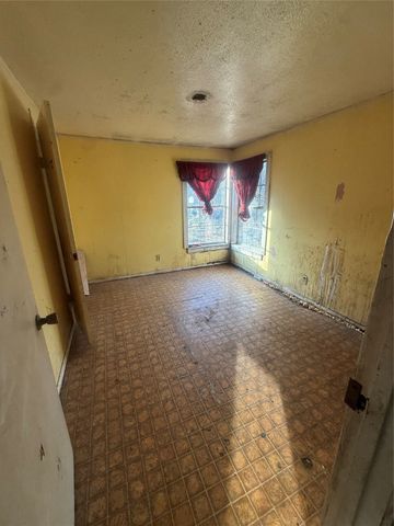 4740 Shackleford Street, Fort Worth, TX 76119