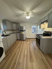 22 Cottage Street 2, Holbrook, MA 02343