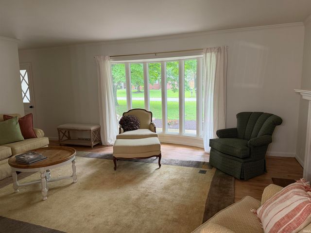1212 N Bittersweet Lane, Muncie, IN 47304