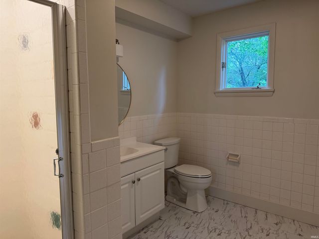 1212 N Bittersweet Lane, Muncie, IN 47304