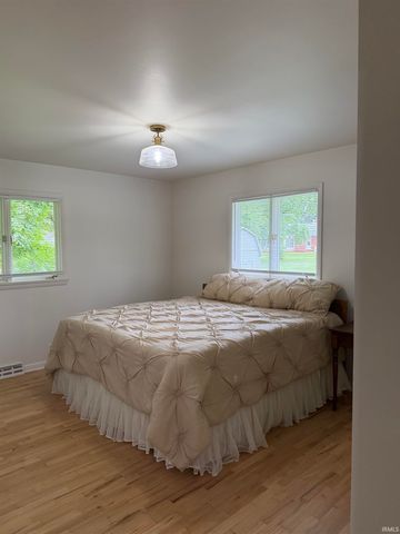 1212 N Bittersweet Lane, Muncie, IN 47304