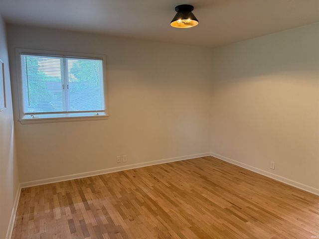 1212 N Bittersweet Lane, Muncie, IN 47304