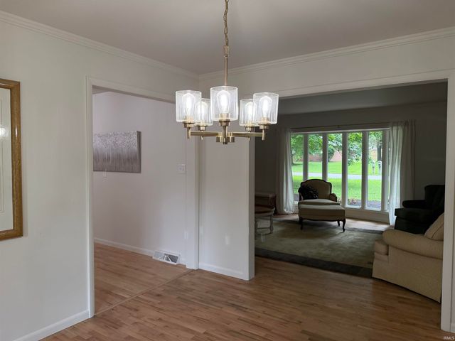 1212 N Bittersweet Lane, Muncie, IN 47304
