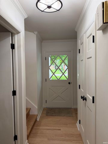 1212 N Bittersweet Lane, Muncie, IN 47304