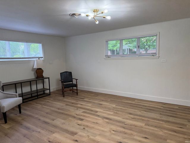 1212 N Bittersweet Lane, Muncie, IN 47304