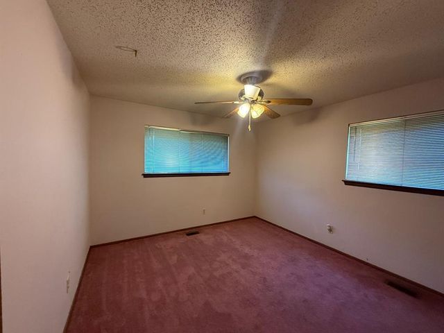 8300 NW 15th Street, Oklahoma City, OK 73127