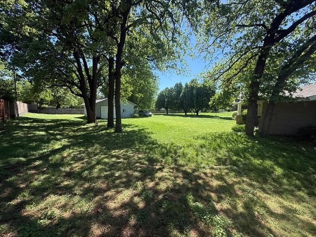 8300 NW 15th Street, Oklahoma City, OK 73127