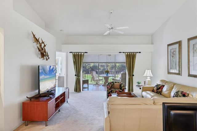 9641 CASTLE POINT DRIVE 1221, Sarasota, FL 34238