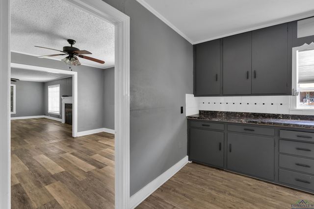 300 Hailey Dr., Longview, TX 75602