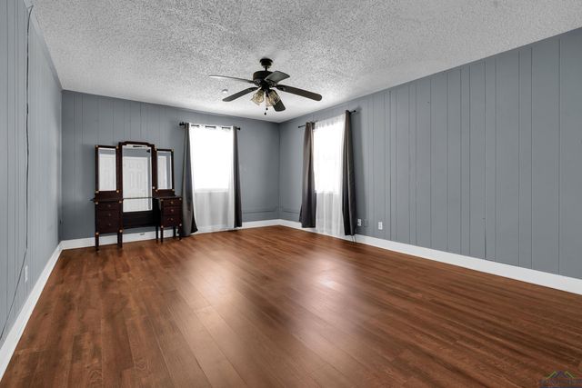 300 Hailey Dr., Longview, TX 75602