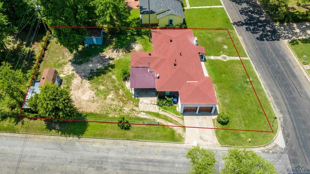 300 Hailey Dr., Longview, TX 75602