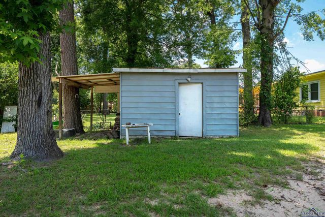 300 Hailey Dr., Longview, TX 75602