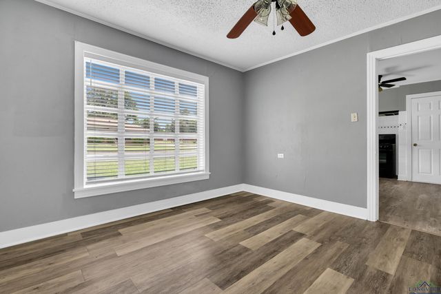 300 Hailey Dr., Longview, TX 75602