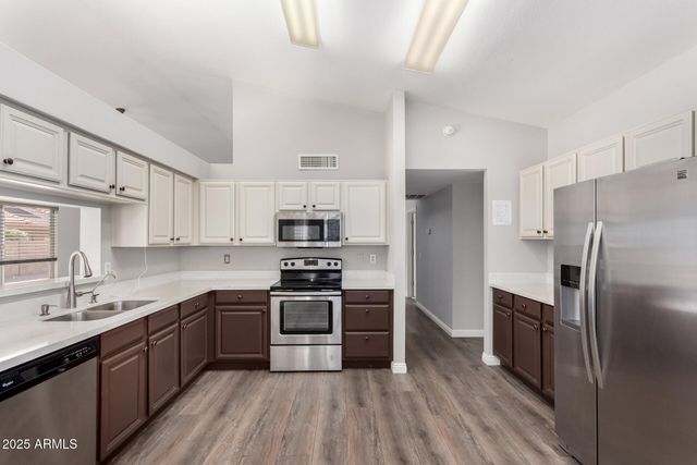 1541 E COLONIAL Drive, Chandler, AZ 85249