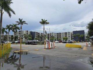 10000 NW 80th Ct 2109, Hialeah Gardens, FL 33016