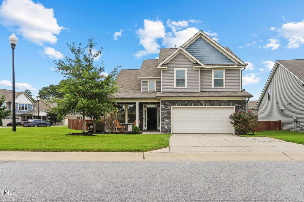 532 Willow Breeze Court, Zebulon, NC 27597