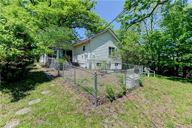 5363 NW Wagon Trail, Houston Lake, MO 64151