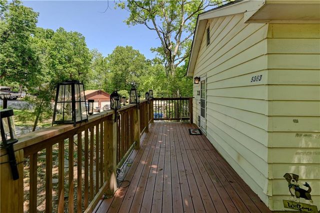 5363 NW Wagon Trail, Houston Lake, MO 64151